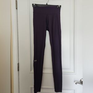 Under Armour XS Heat Gear Deep Purple Leggings
